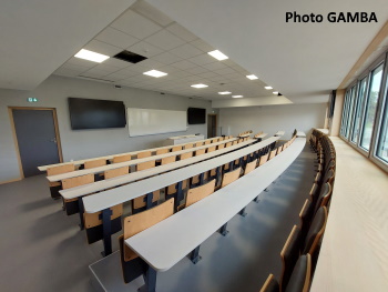 Bâtiment sciences Mirande Bourgogne Dijon ESIREM.jpg